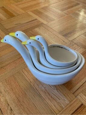 4 Nesting Measuring Cups - White Ceramic Ducks - Quirky Kitchen Tools